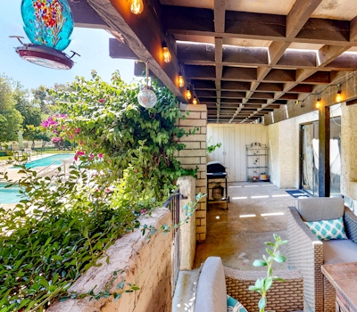 Poolside Getaway - 4610