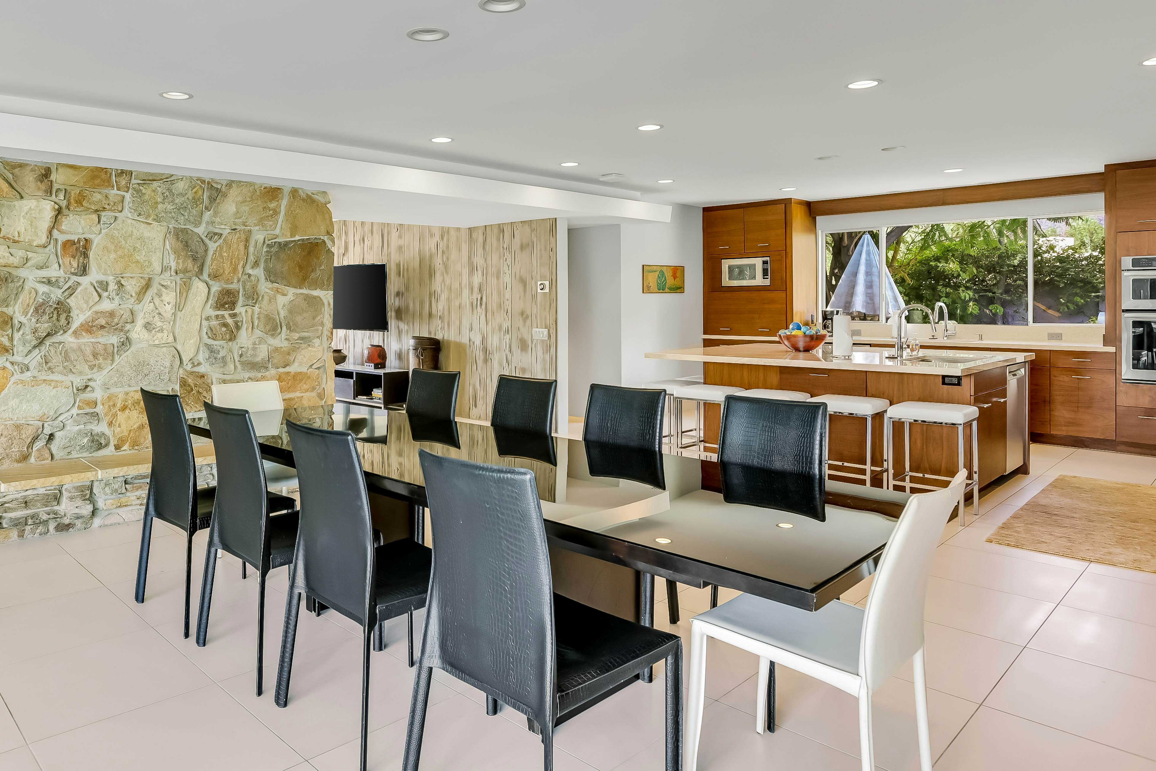 Palm Springs Perfection - 2243