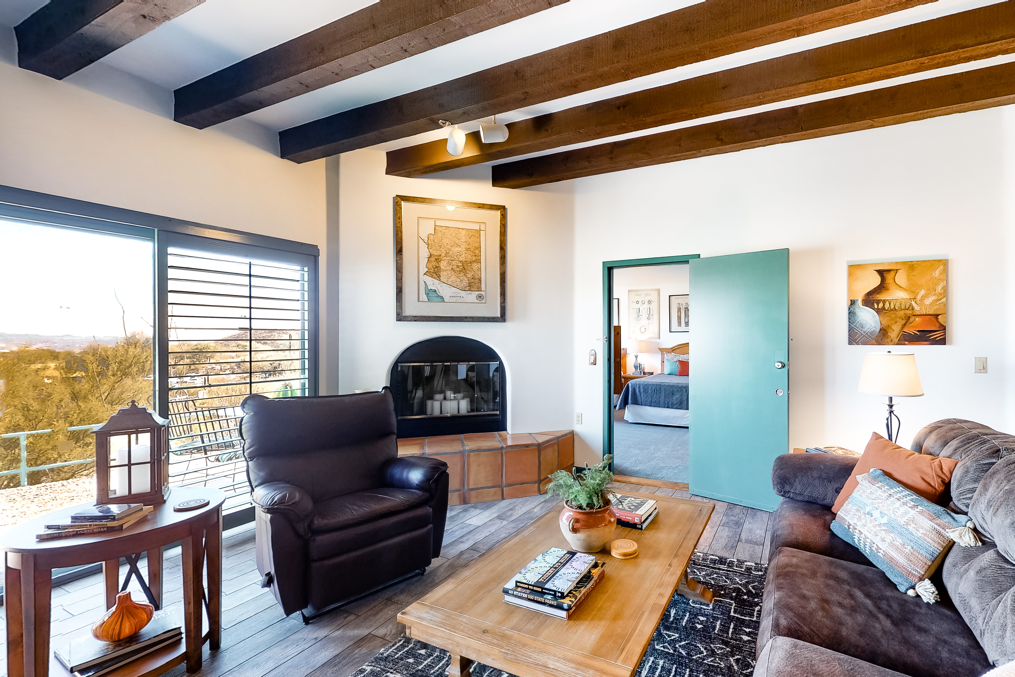 Stylish Townhouse and Suite w/Golf On-Site, and City & Mountain Views