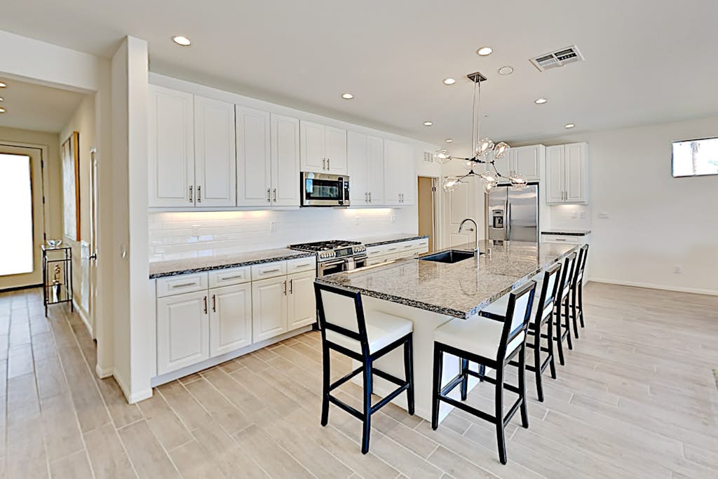 Luxurious private oasis with pool, spa, firepit lounge & on-site restaurant