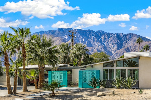 Lovely mountain-view home with private pool & spa - dog-friendly