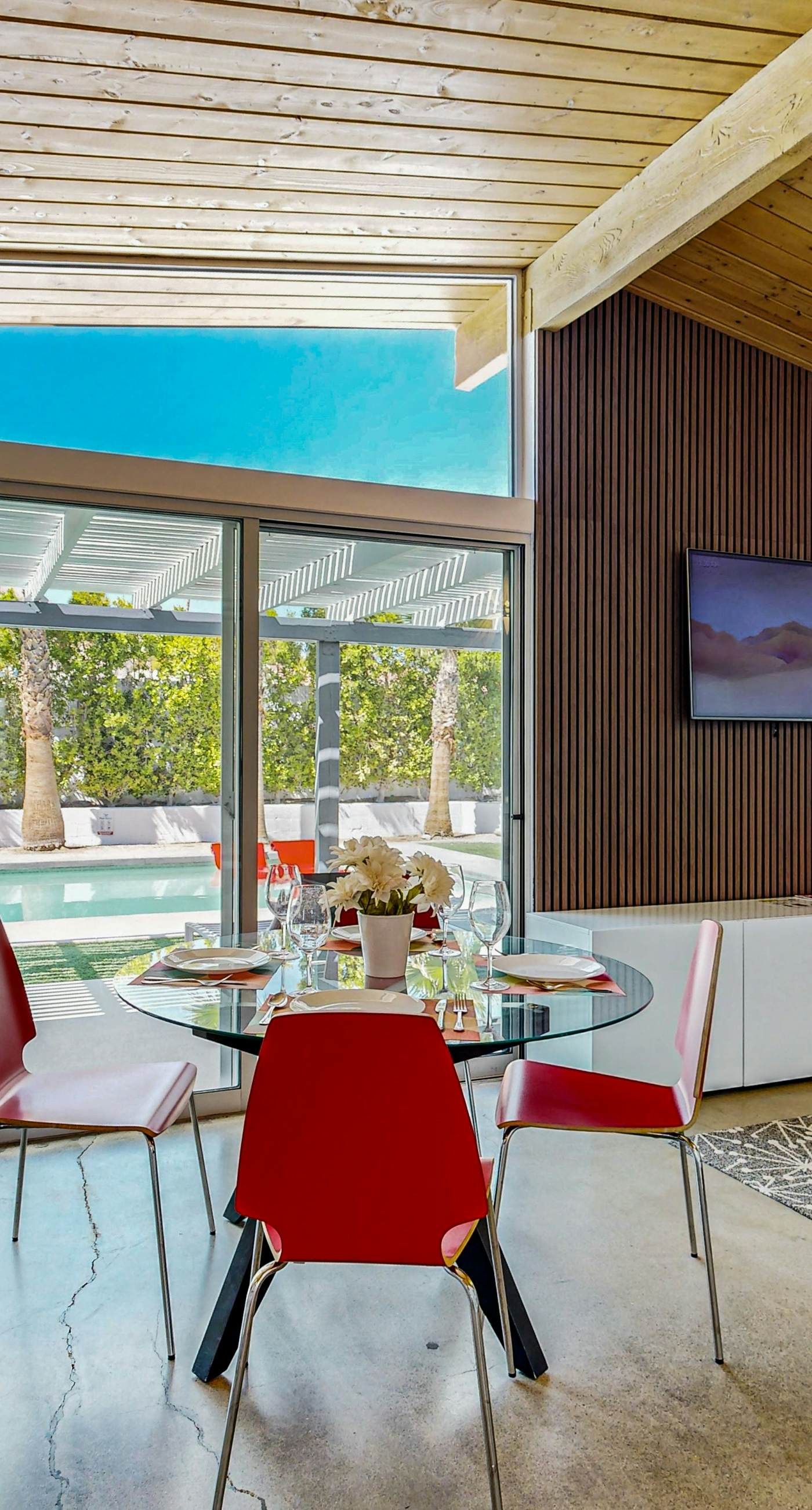 Iconic Mid-Century Modern Escape - 4729