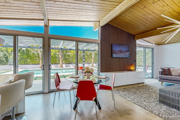 Lovely mountain-view home with private pool & spa - dog-friendly