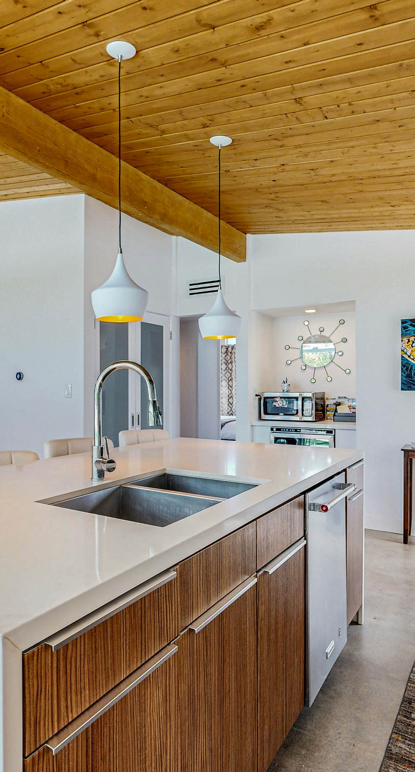 Iconic Mid-Century Modern Escape - 4729