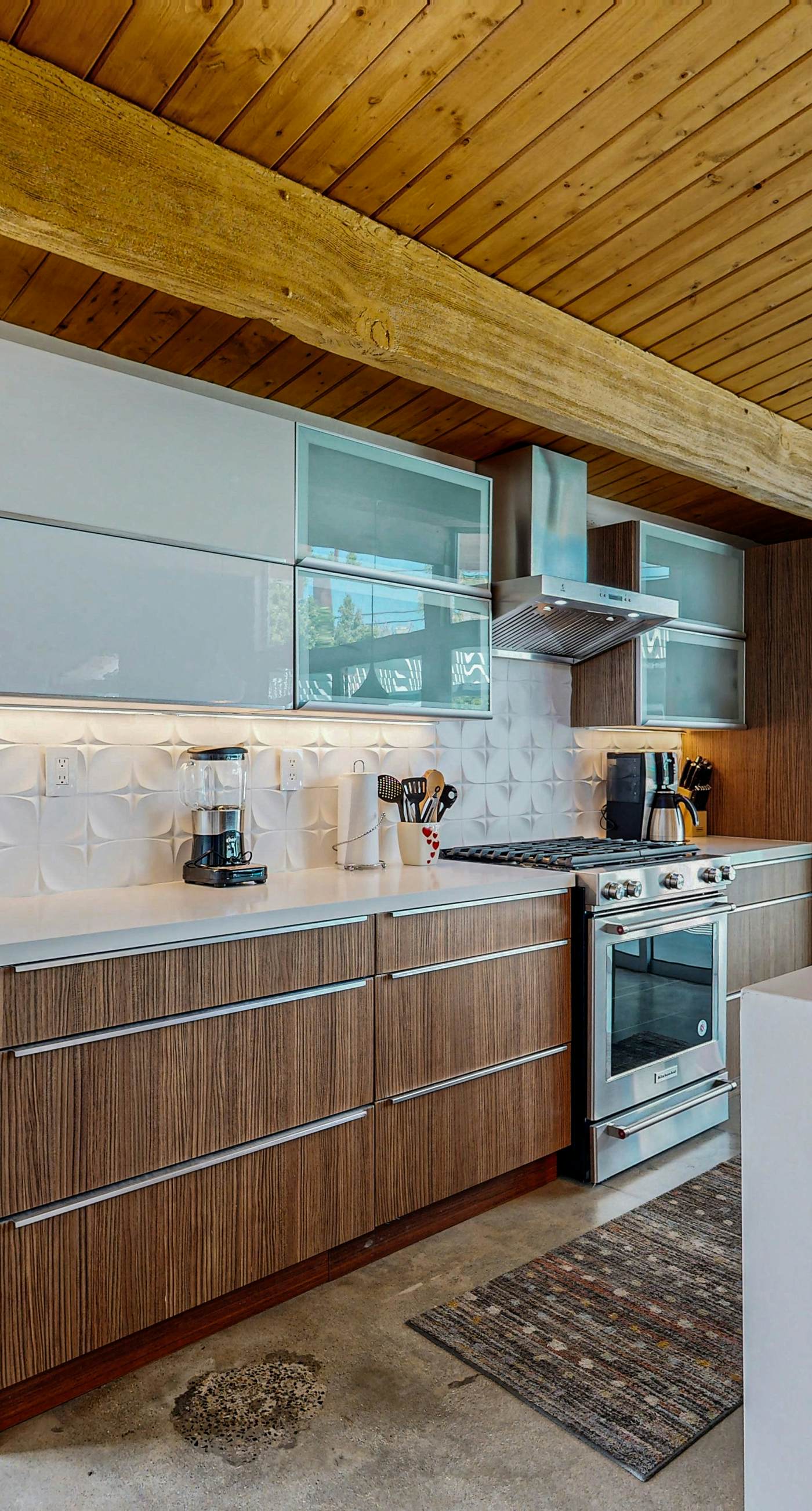 Iconic Mid-Century Modern Escape - 4729