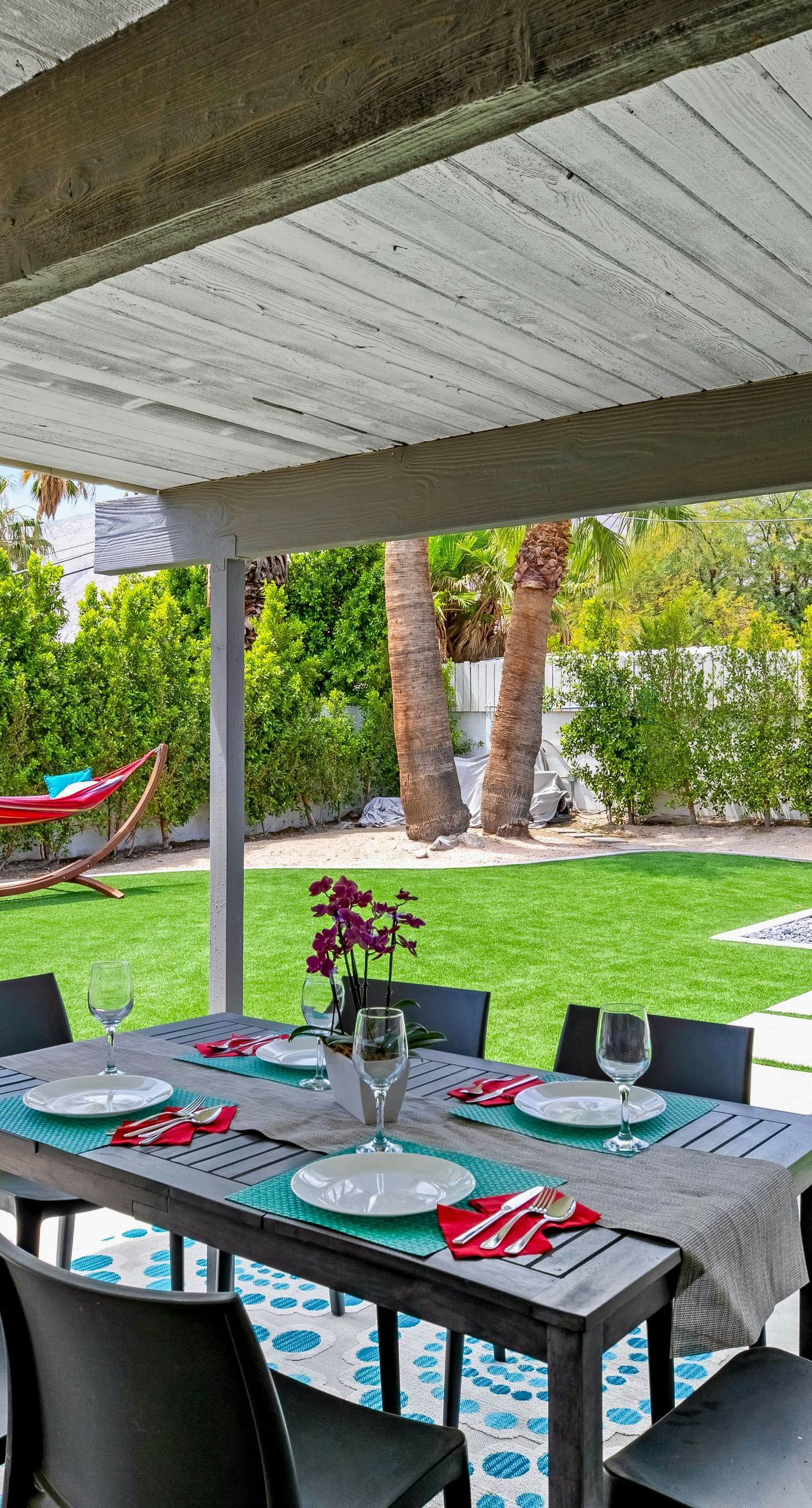 Iconic Mid-Century Modern Escape - 4729