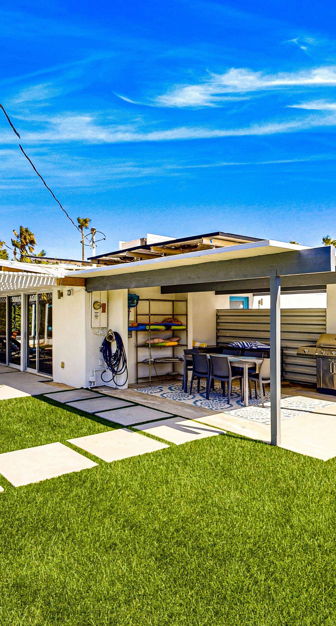 Iconic Mid-Century Modern Escape - 4729
