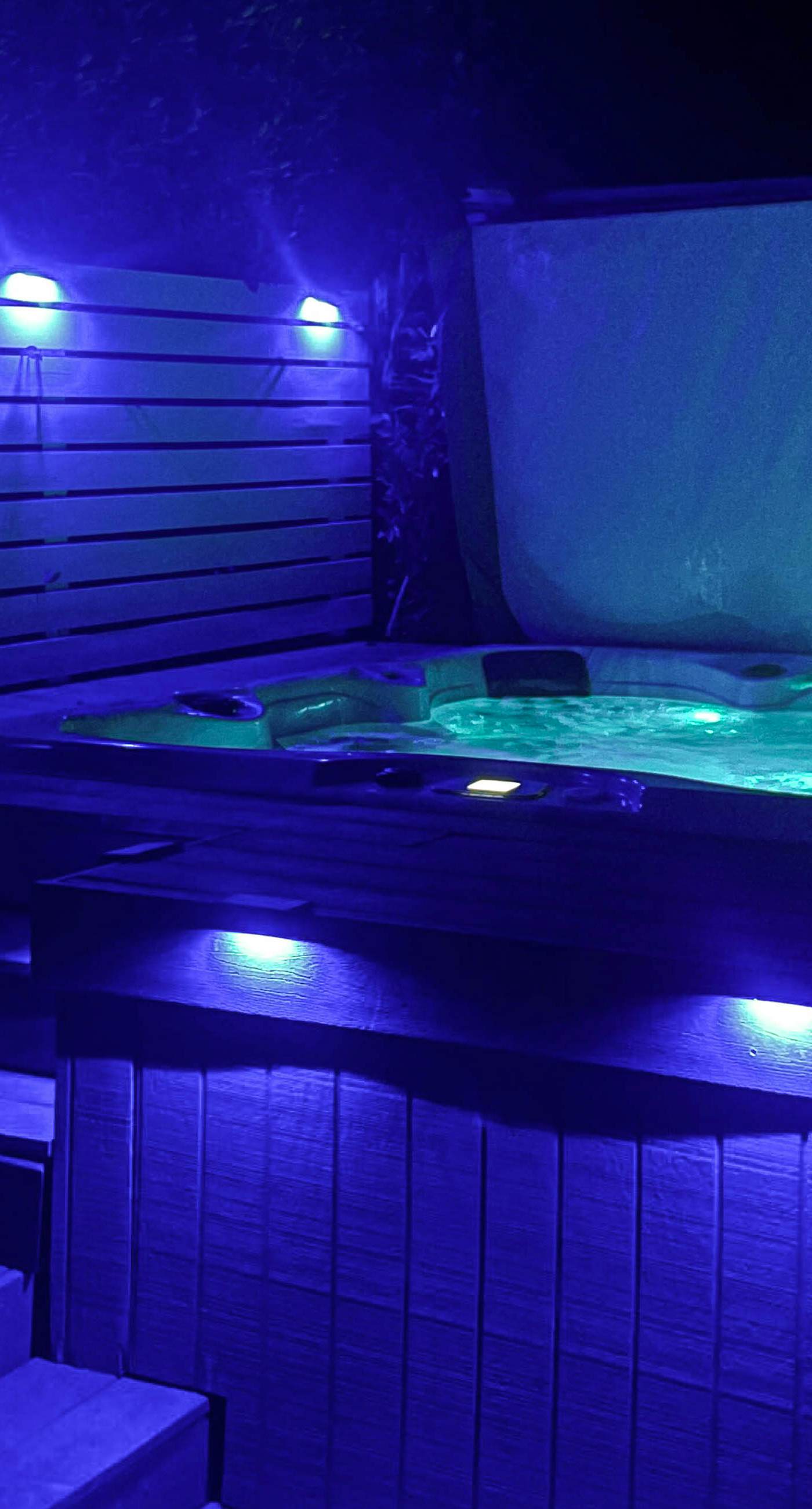 Iconic Mid-Century Modern Escape - 4729