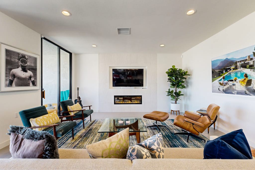 Mountain-View Haven with Pool, Peloton - Available for Coachella & Stagecoach