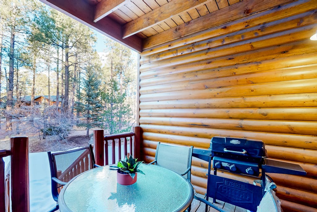 Two-story cabin with furnished decks, fireplace, washer/dryer, & central AC