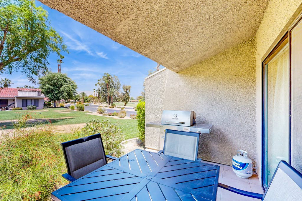 Palm Desert Resorter | New Furnishings | 20 Pools, Championship Golf