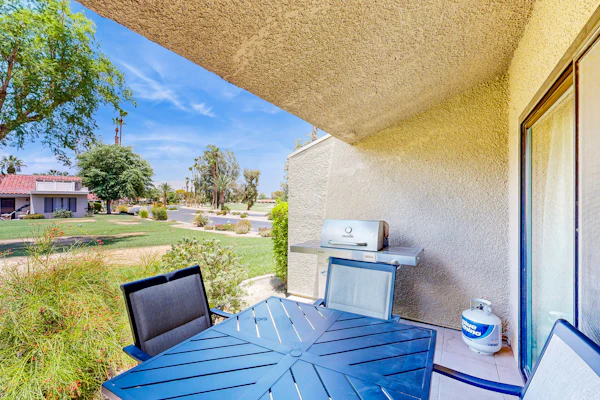 Palm Desert Resorter | New Furnishings | 20 Pools, Championship Golf