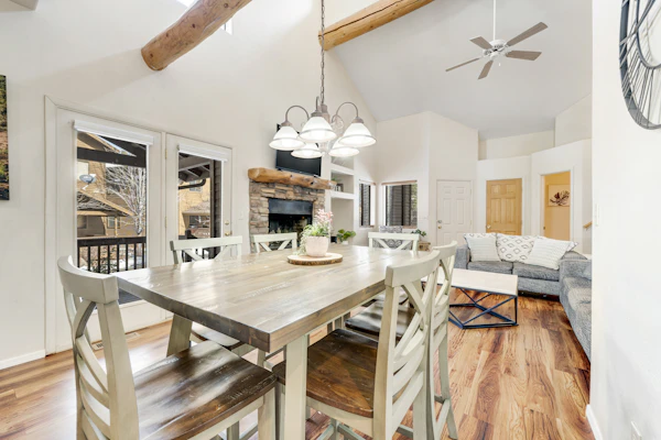 Peaceful retreat with covered porch, washer/dryer - golf/hiking