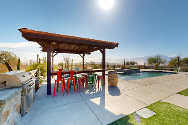 Saguaro Gardens desert retreat on 5 acres with pool, pool spa, & casita
