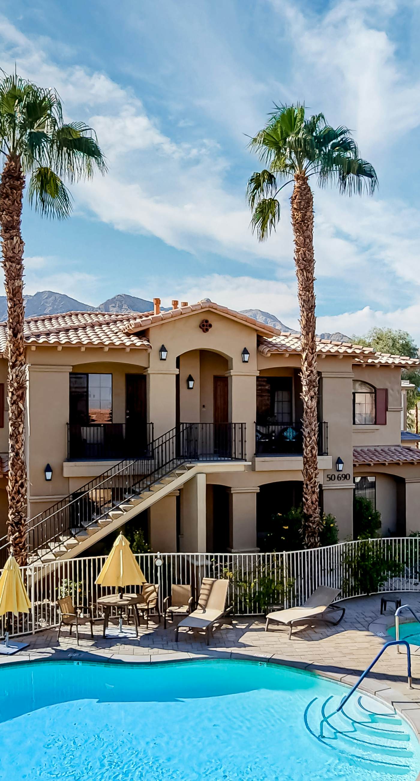 Sunny Days Retreat-260042