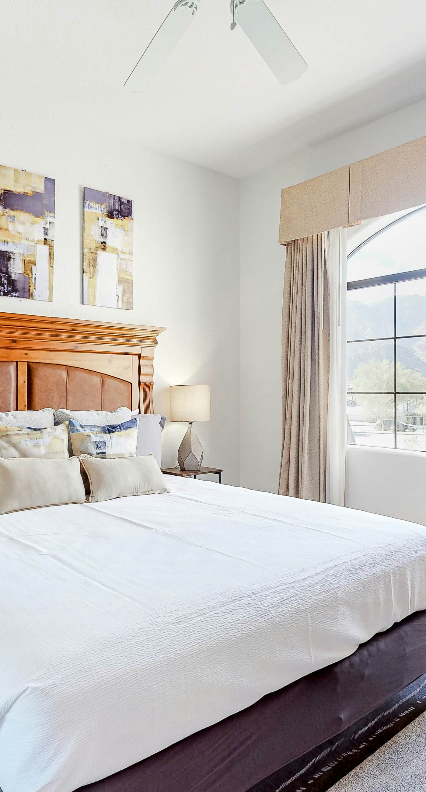 Sunny Days Retreat-260042