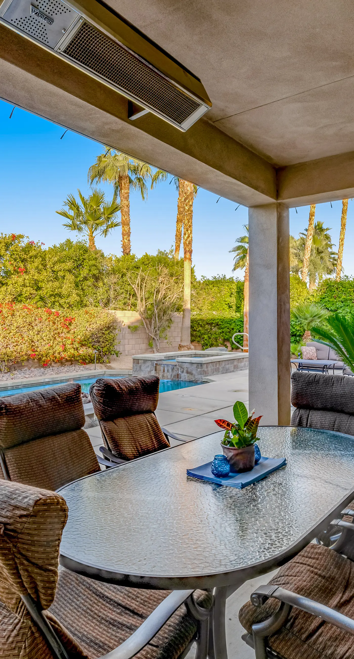 Snowbird Oasis - Festival Escape