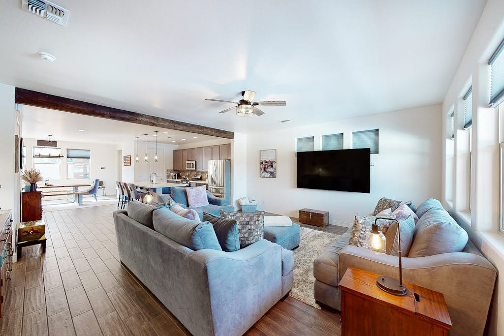 Modern home in a great location with mountain views, grill, patio, & work desk