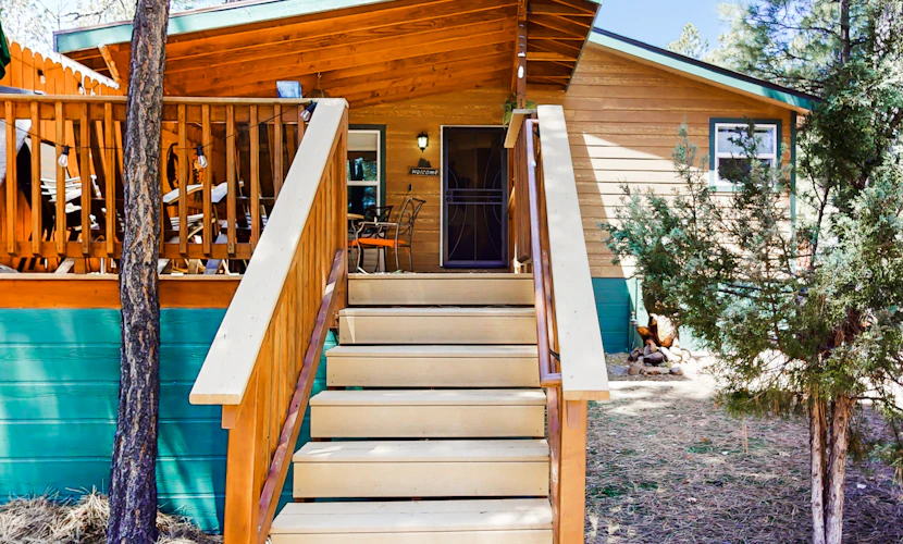 Amazing dog-friendly home with fireplace, kitchen, gas grill, & wood stove