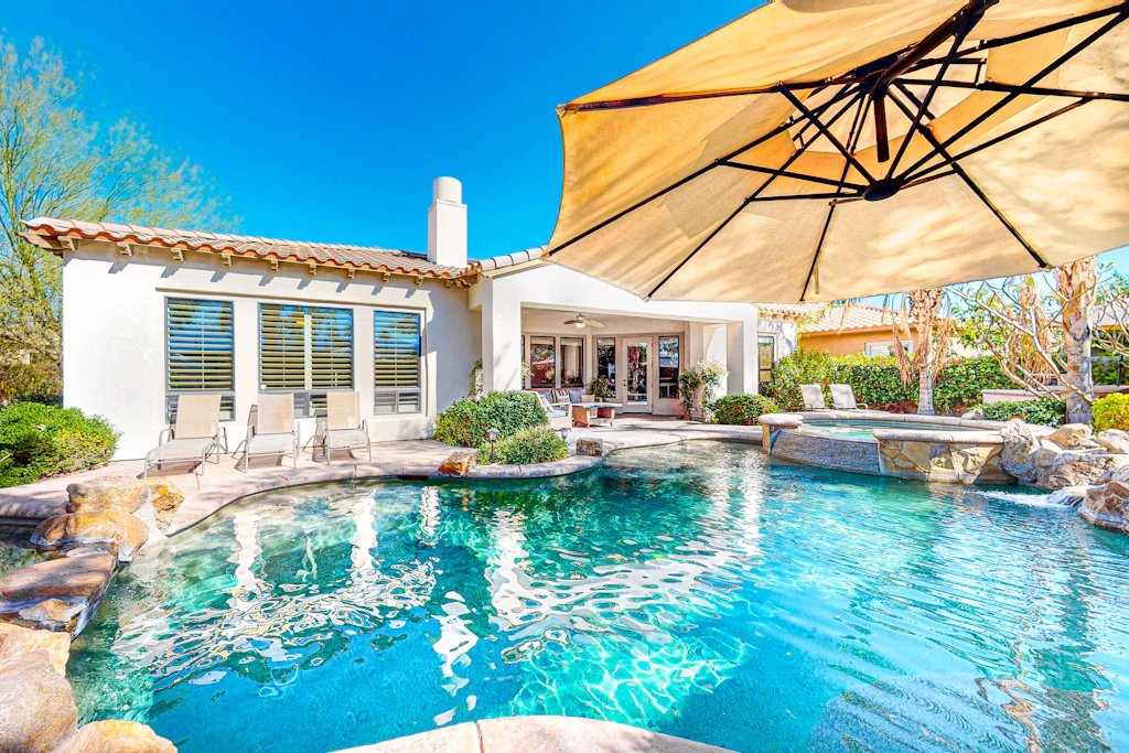 Desert Luxury Getaway - 30 night minimum