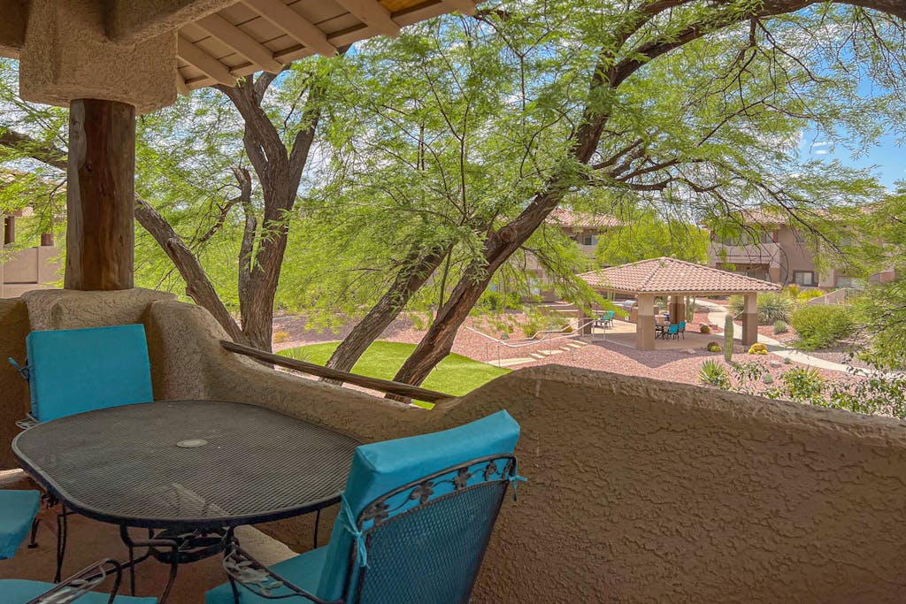 Dog-friendly condo with high-speed WiFi, heated outdoor pool & hot tub