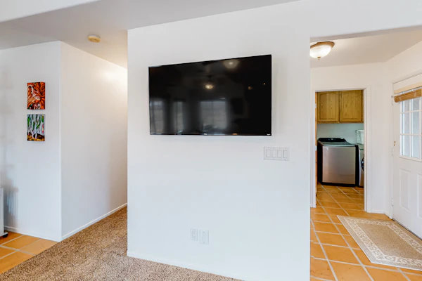 Mountain-view desert retreat with central AC, lanai, & washer/dryer