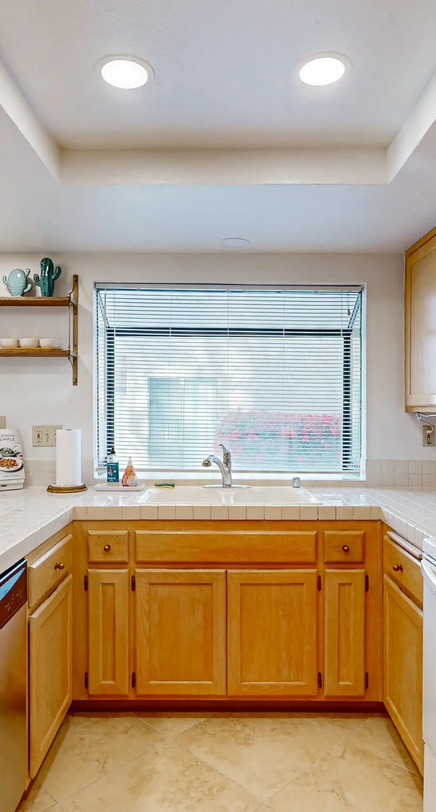 Palm Desert Resorter 16-18