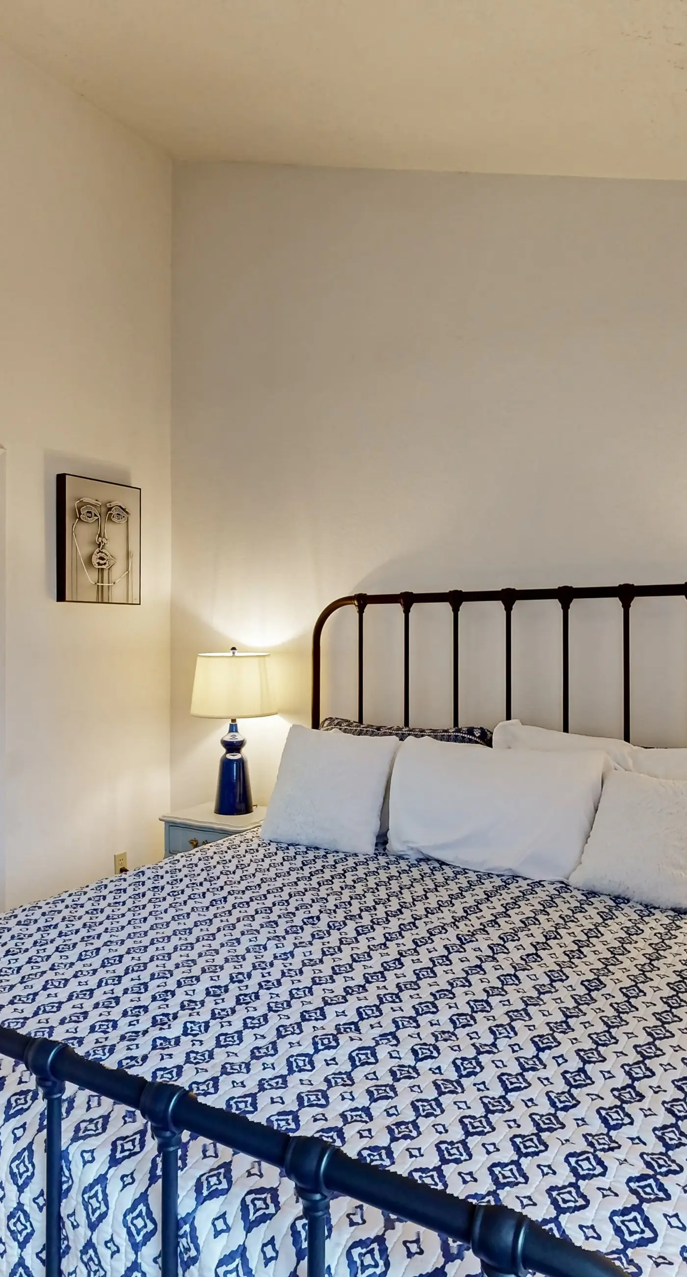 Palm Desert Resorter 16-18