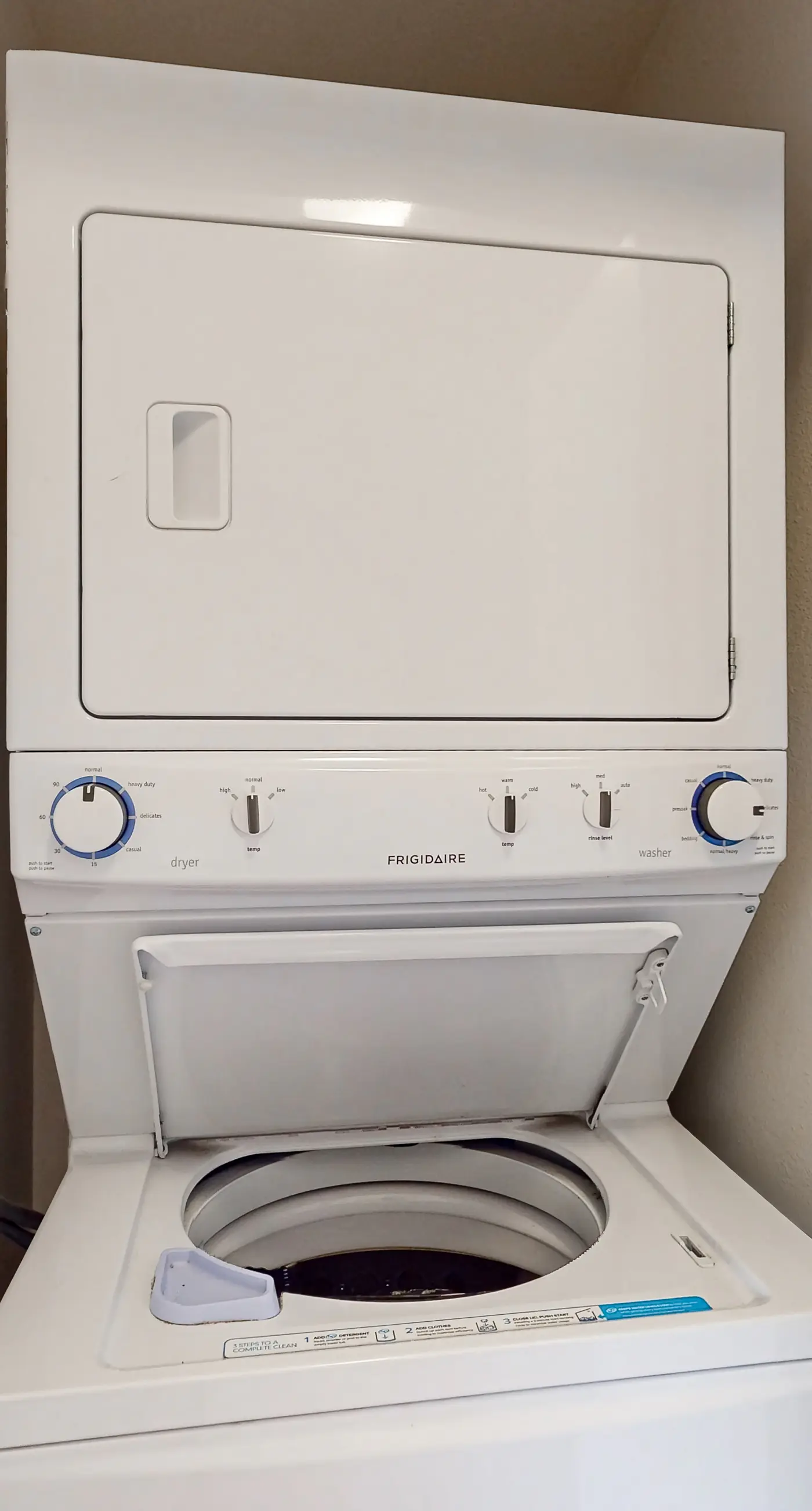 Palm Desert Resorter 16-18