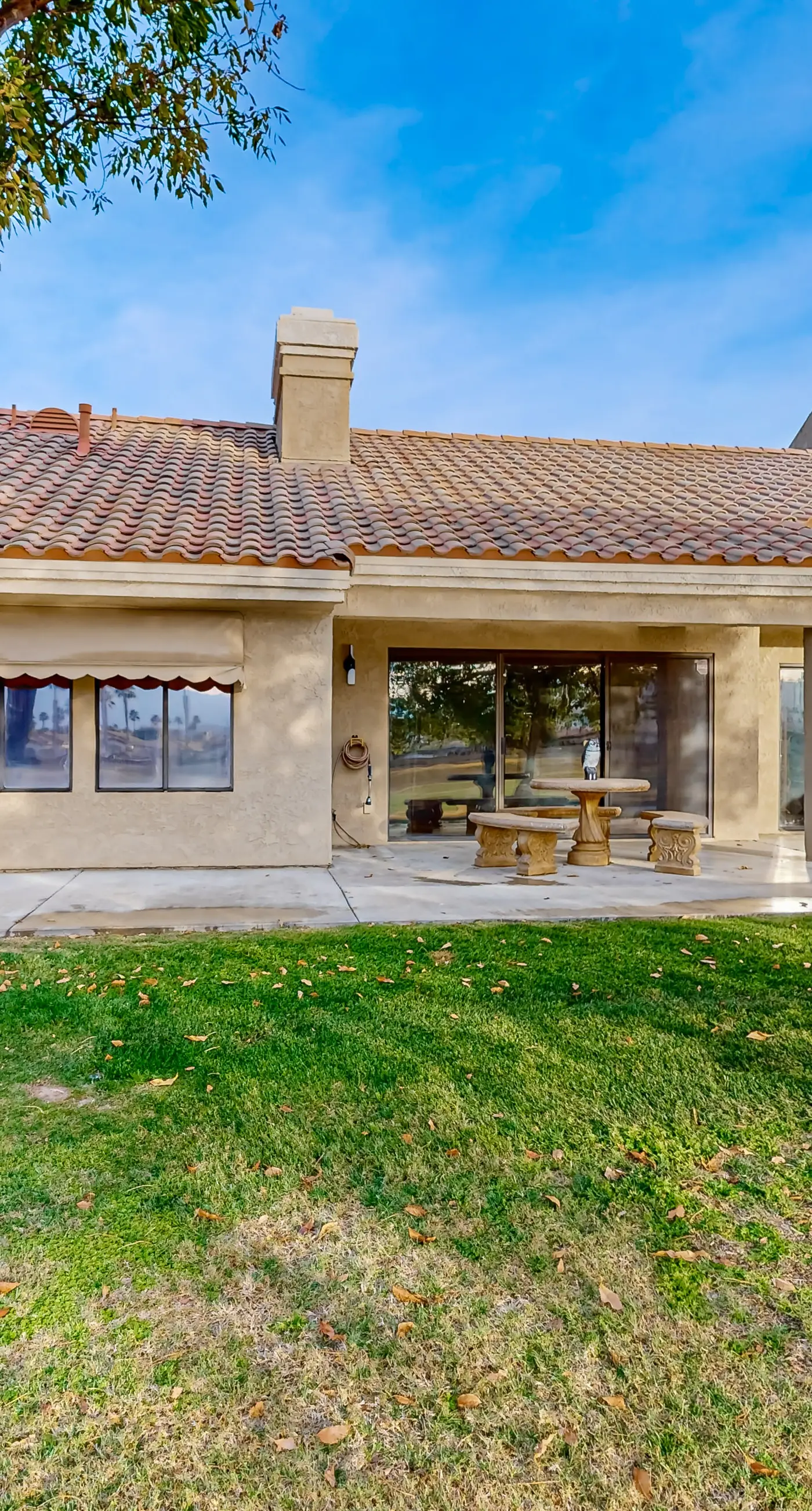 Palm Desert Resorter 16-18