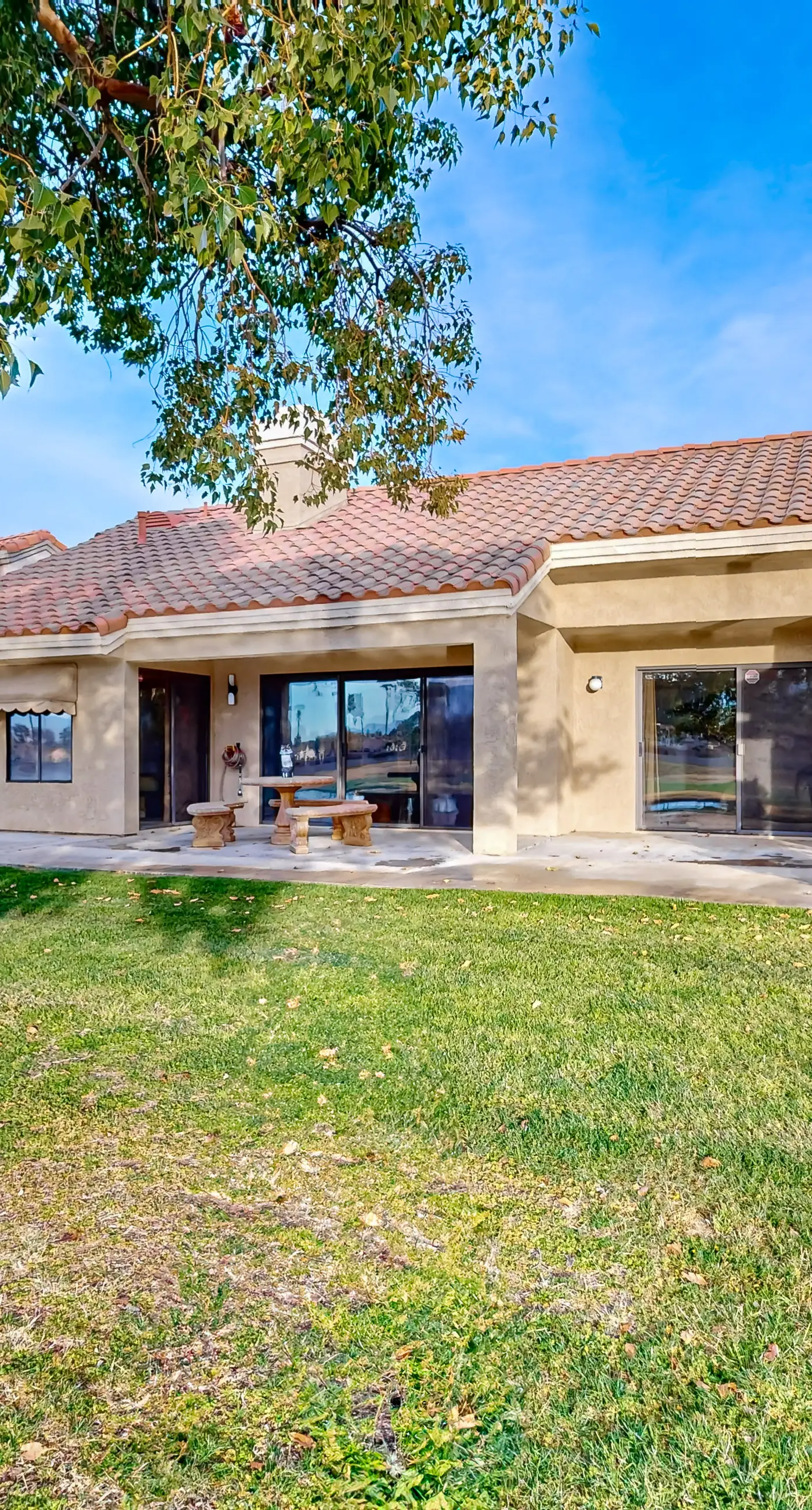 Palm Desert Resorter 16-18