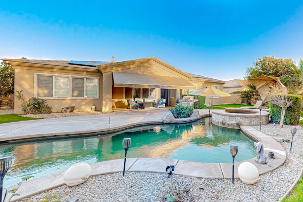 Luxury home with an enclosed yard, pool, pool spa, & chef's kitchen - dogs ok