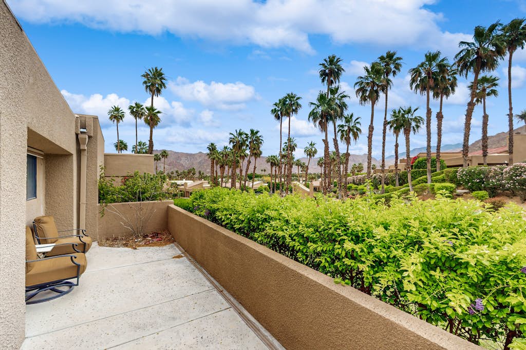 Beautiful Villa at Ironwood Country Club w/Shared Pool & Spa - near Golf Course