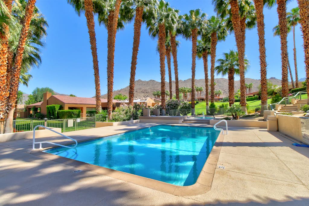 Beautiful Villa at Ironwood Country Club w/Shared Pool & Spa - near Golf Course