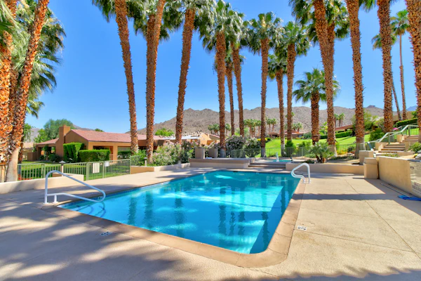 Beautiful Villa at Ironwood Country Club w/Shared Pool & Spa - near Golf Course