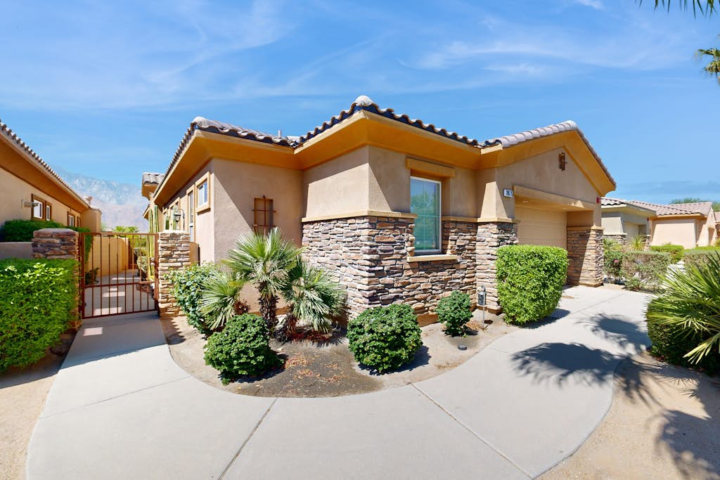 Gated Country Club, Golf Resort Home, Private Pool & Spa, FirePit, Mountain-View