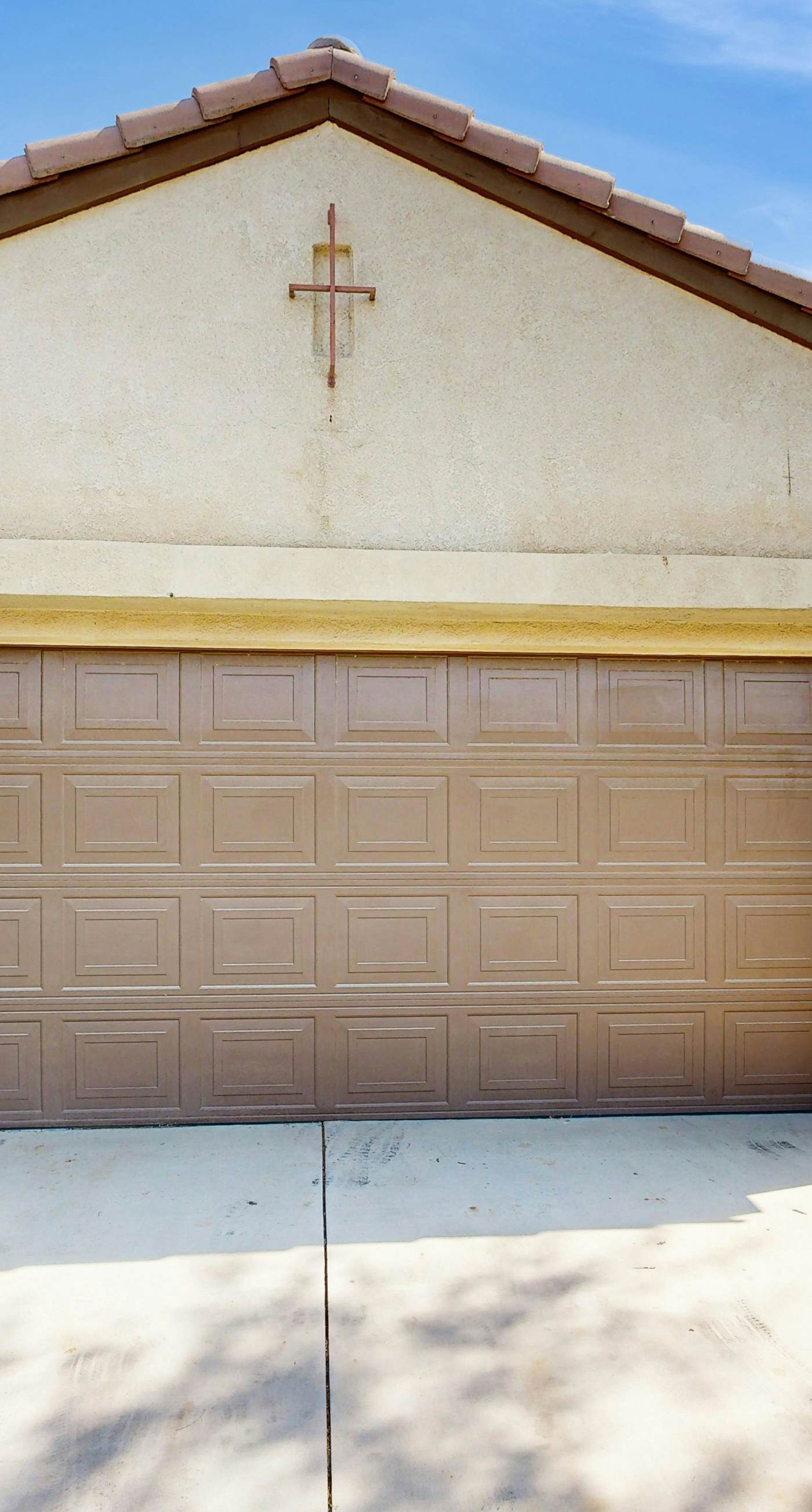 Tranquil Desert Sanctuary