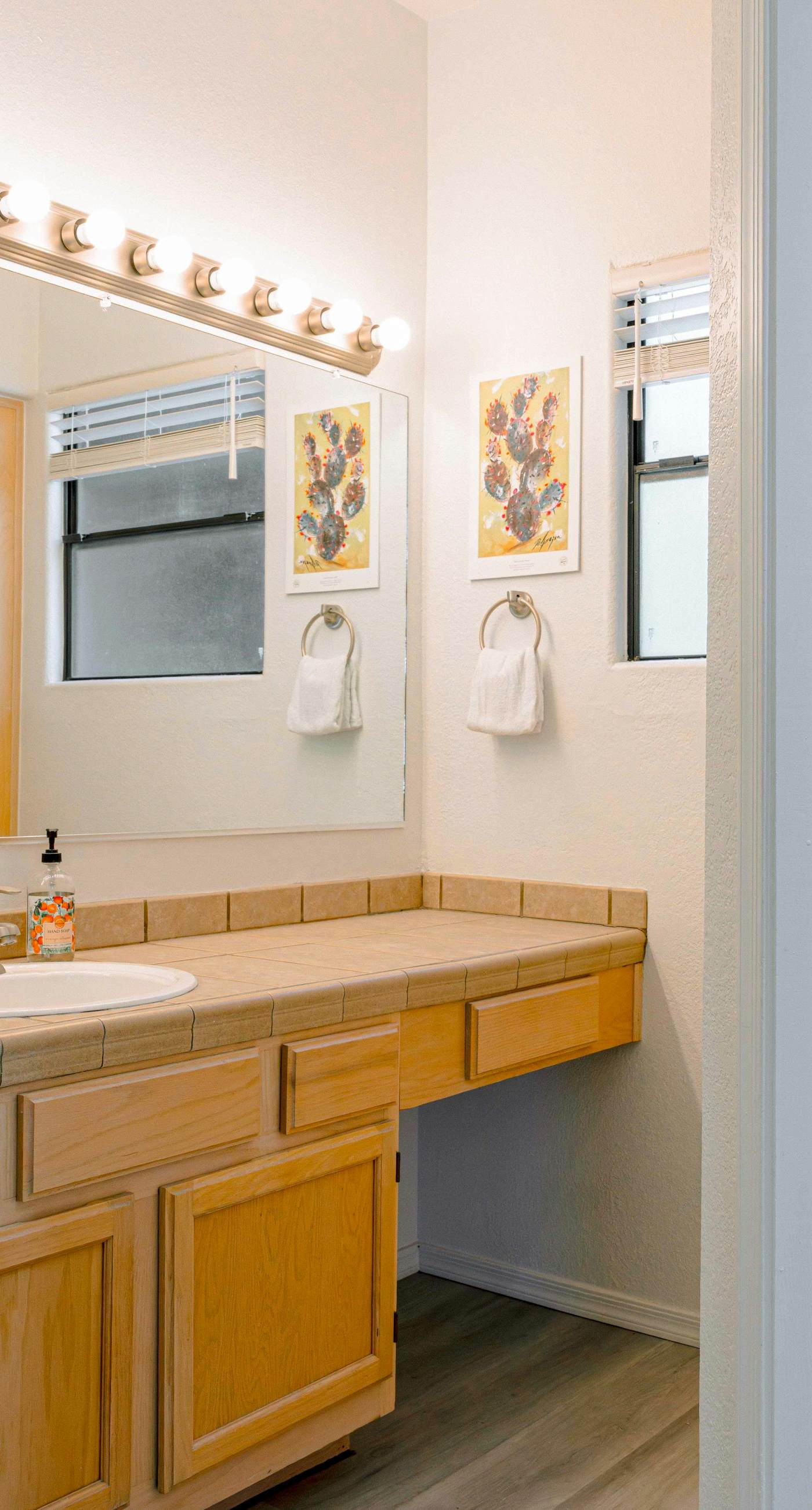 Desert Horizon Haven