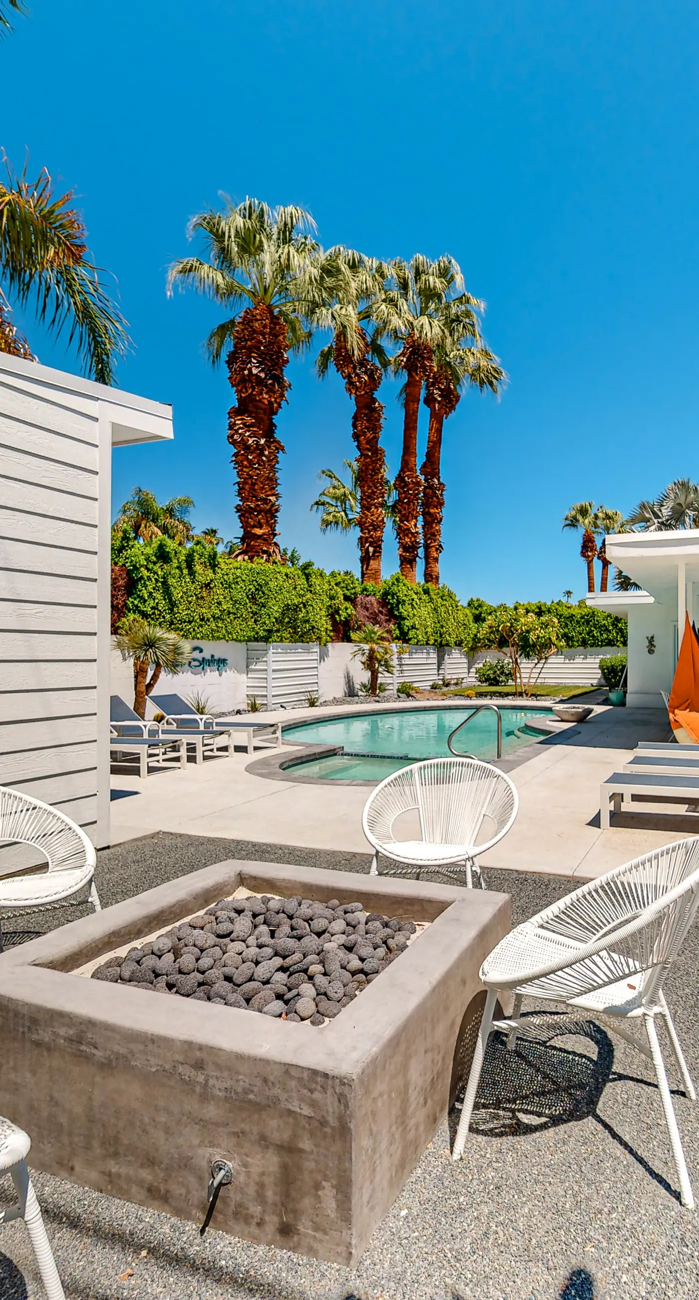 Twin Palms Modern
