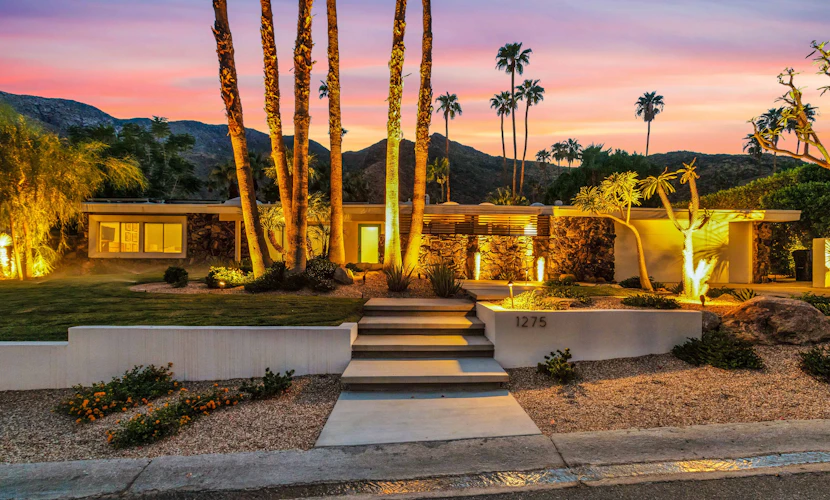 Mid-century Alexander home in Vista Las Palmas w/pool & mountain views