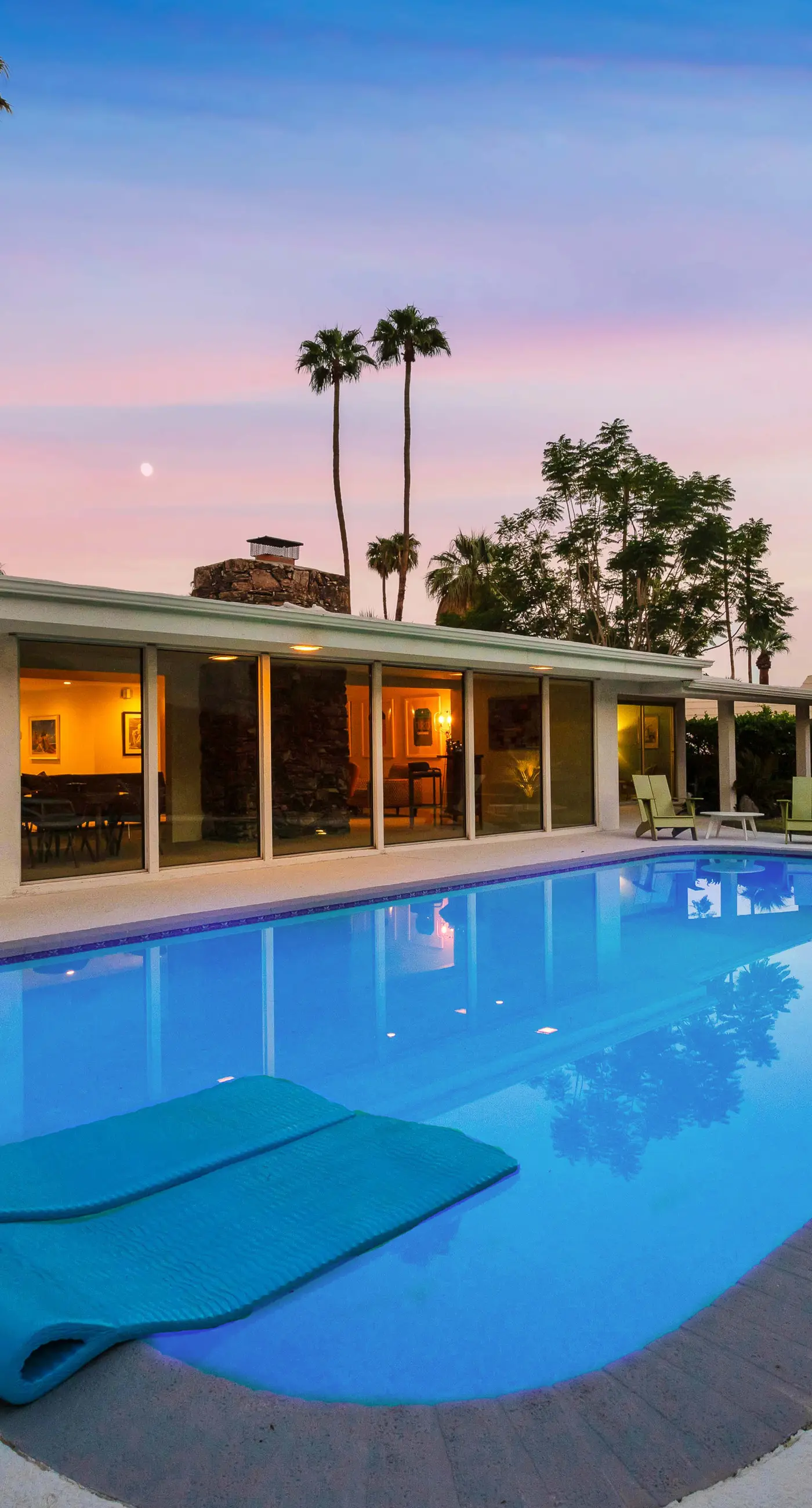 Palm Springs Style - 2875