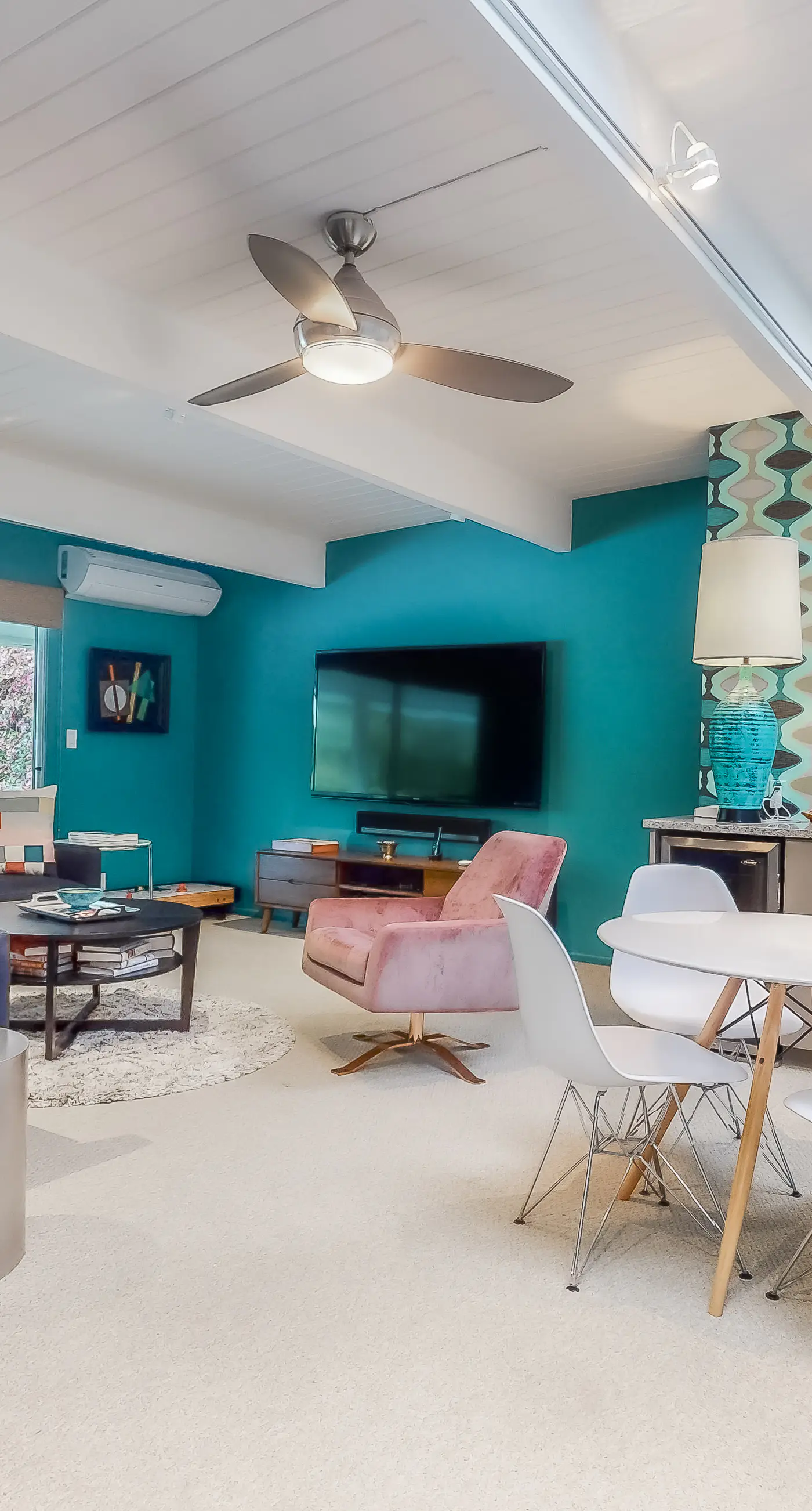 Palm Springs Style - 2875