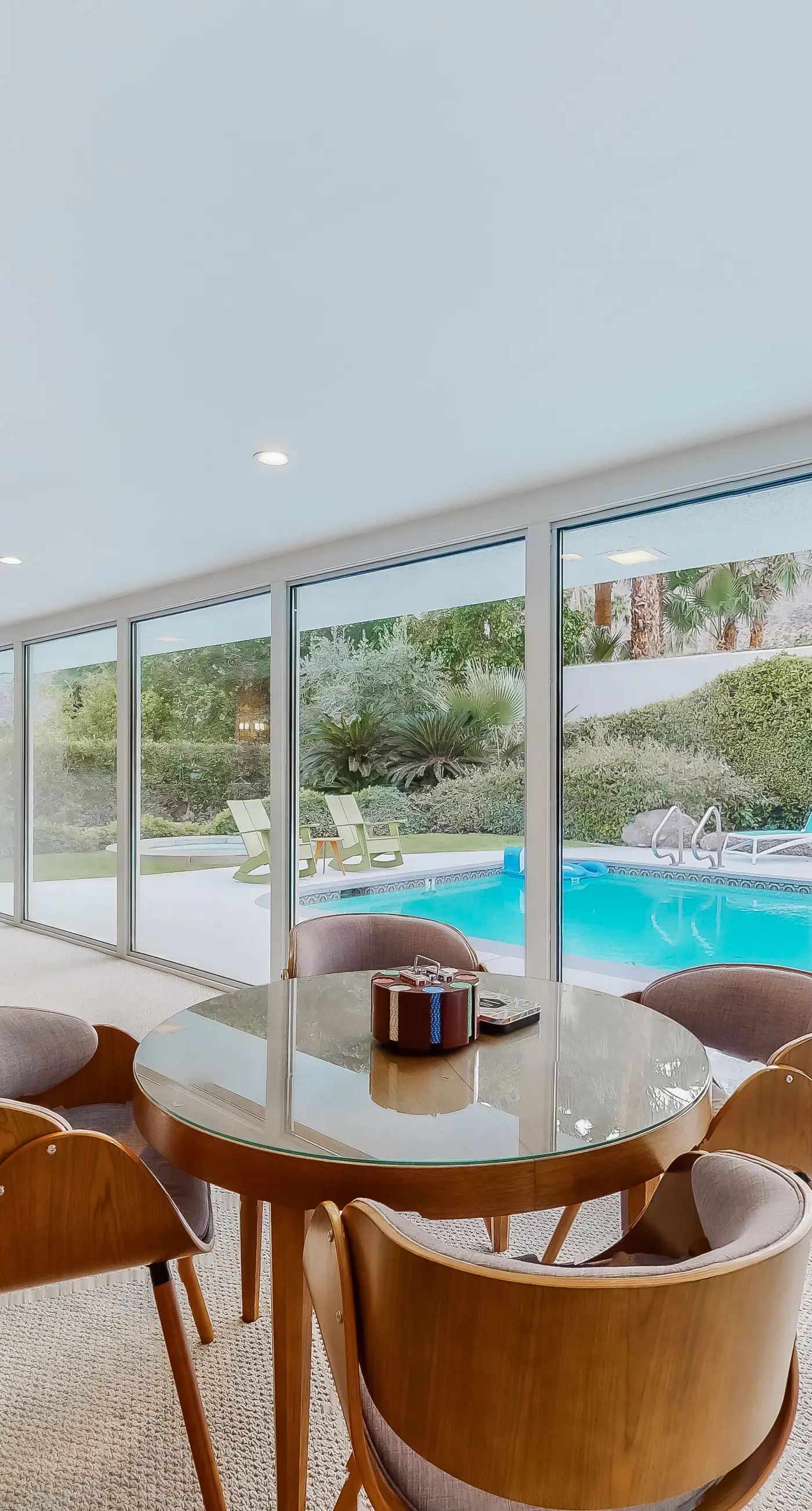 Palm Springs Style - 2875