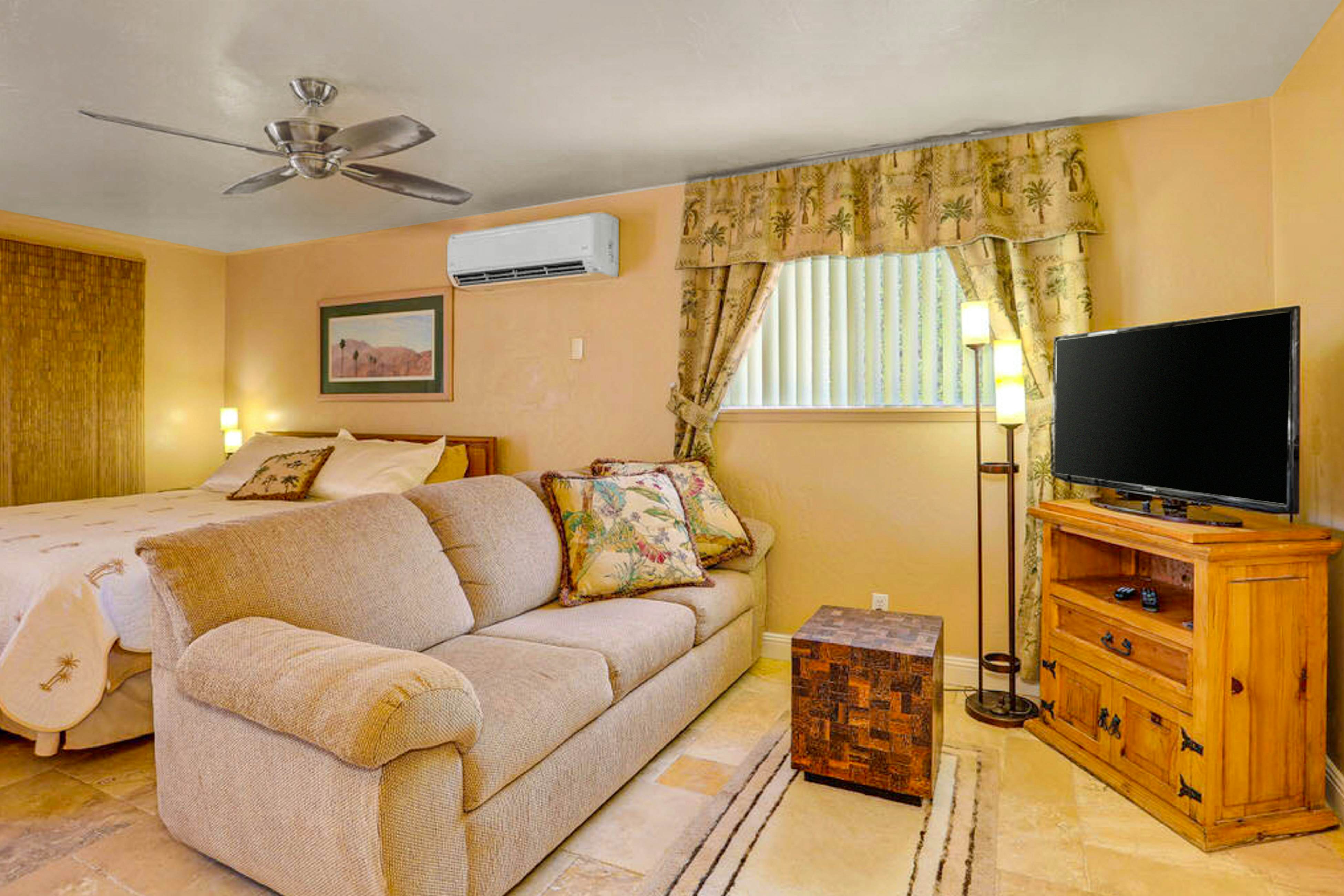 Palm Paradise - 2882