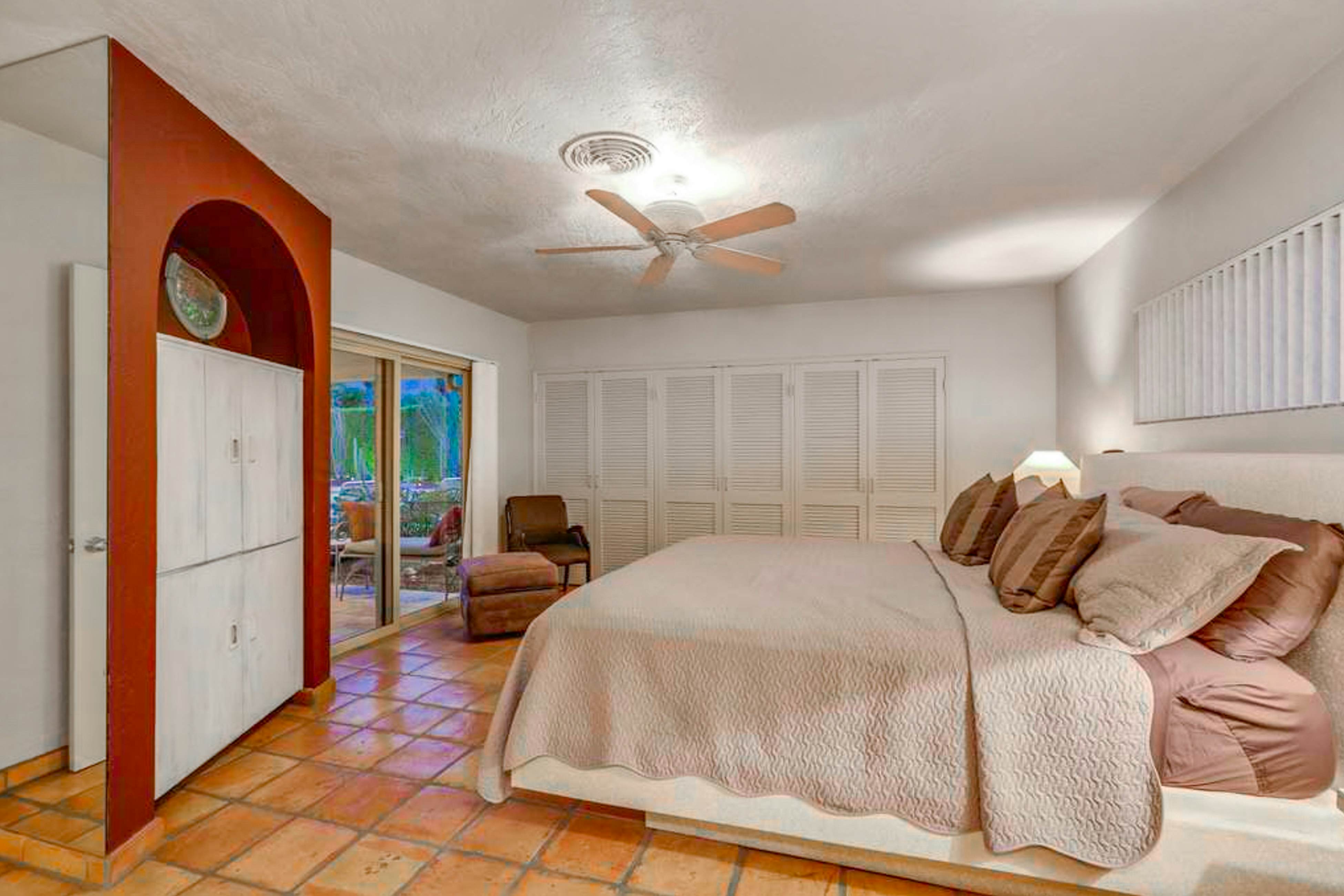 Palm Paradise - 2882