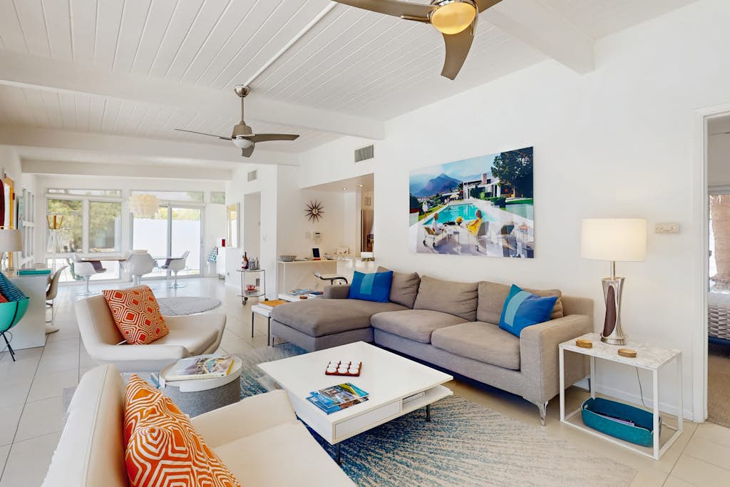 Butterfly Meiselman w/beautiful architecture, private pool, spa & mountain view