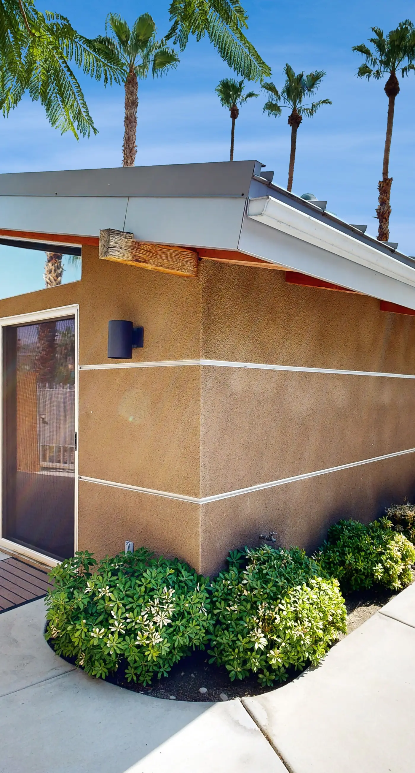 Twin Palms Mid-century Escape - 1983