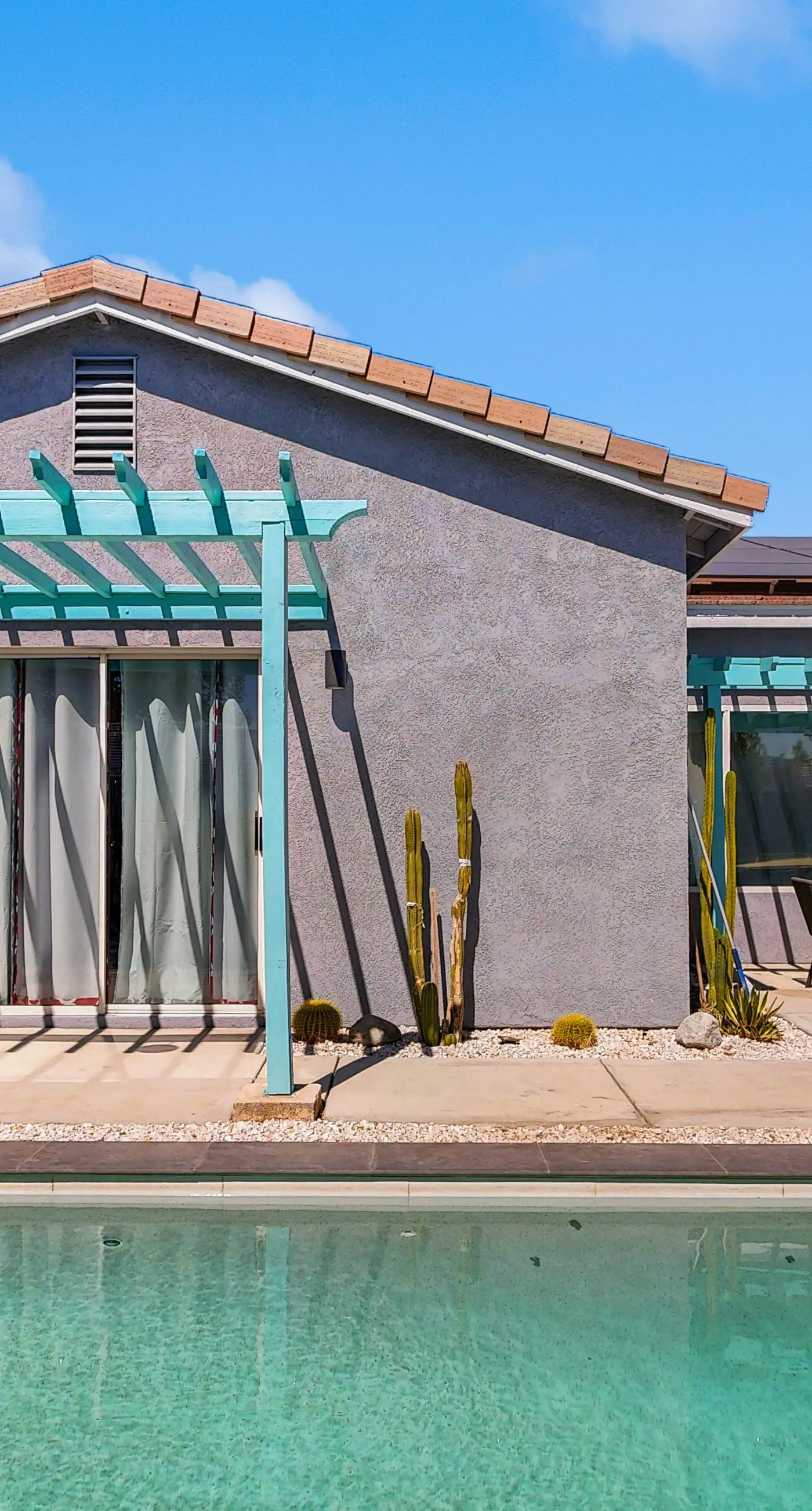 R&R Desert Oasis  - 68546