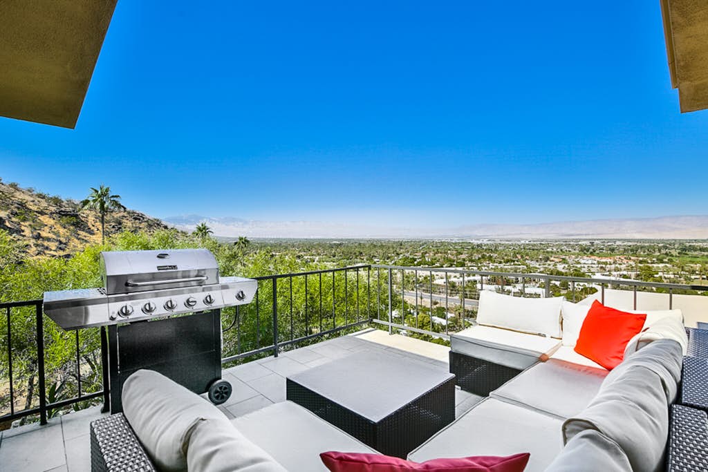 Dog-Friendly Modern Condo w/ Great Views, Shared Pool & Private Patio