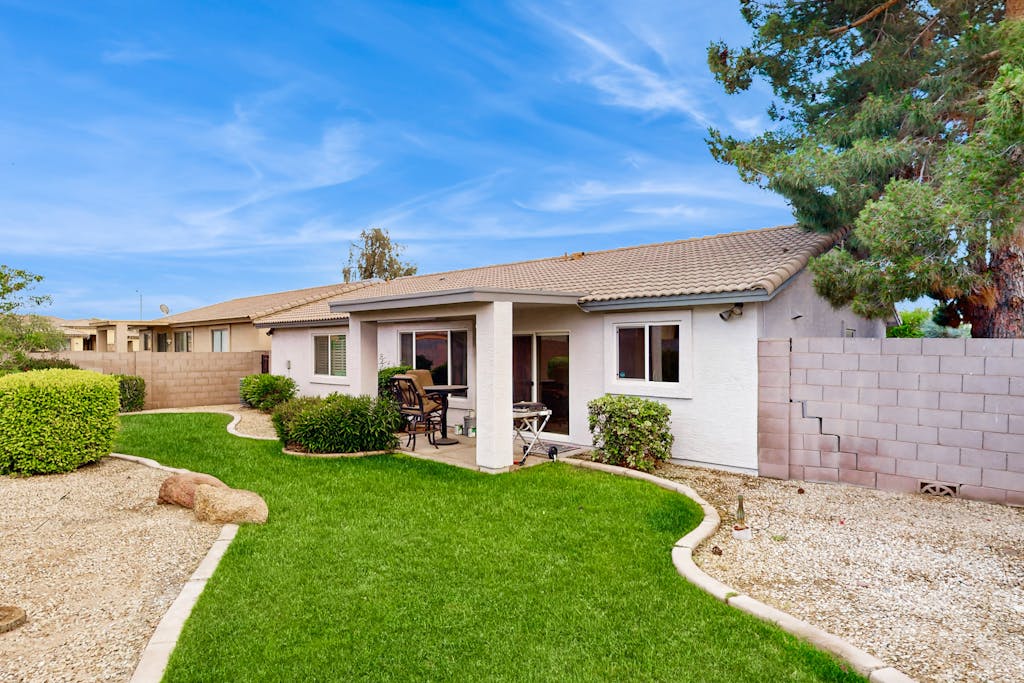 Inviting home with patio, enclosed yard, fireplace, office, streaming, W/D, AC